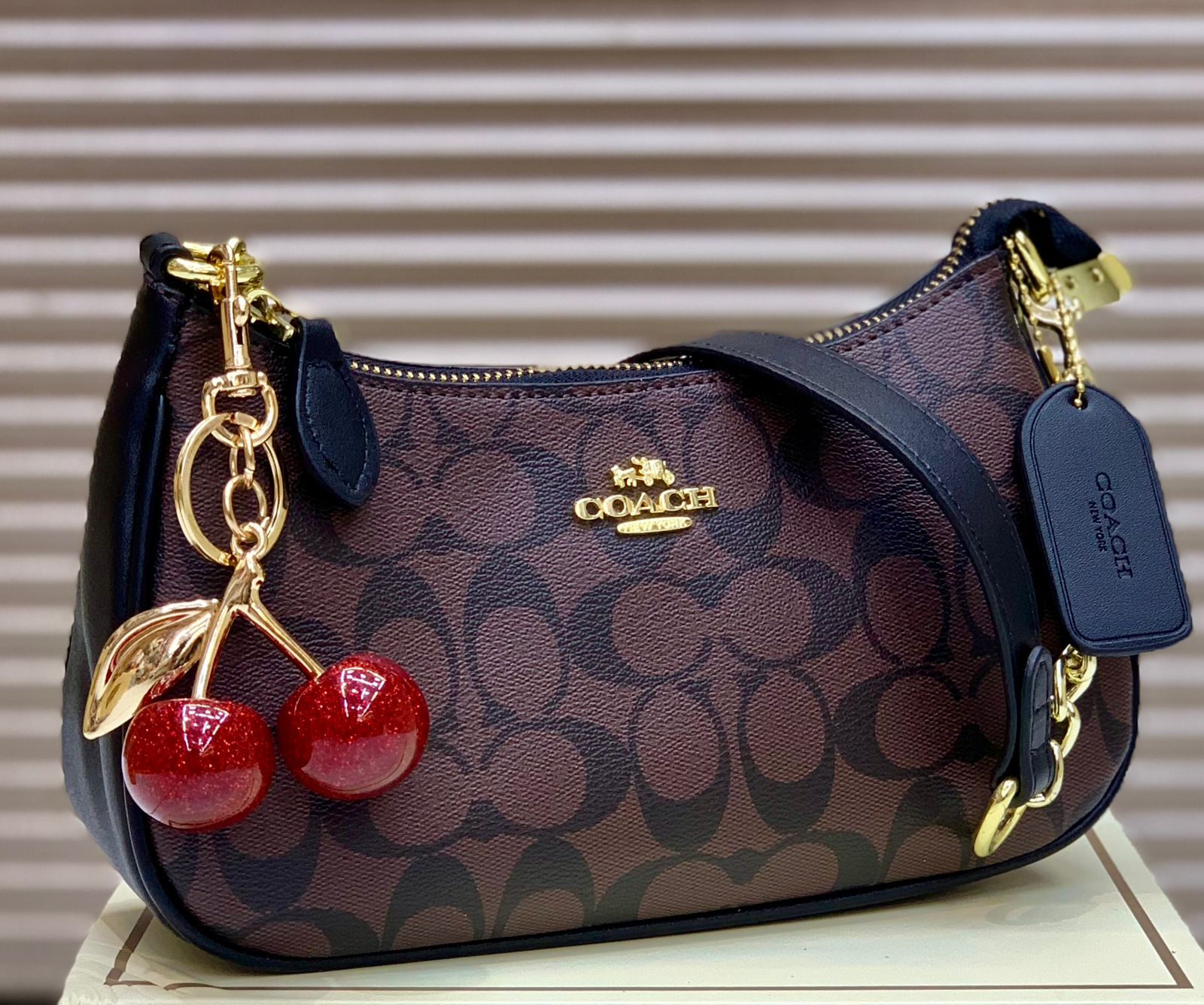 CO TERI WITH CHERRY π