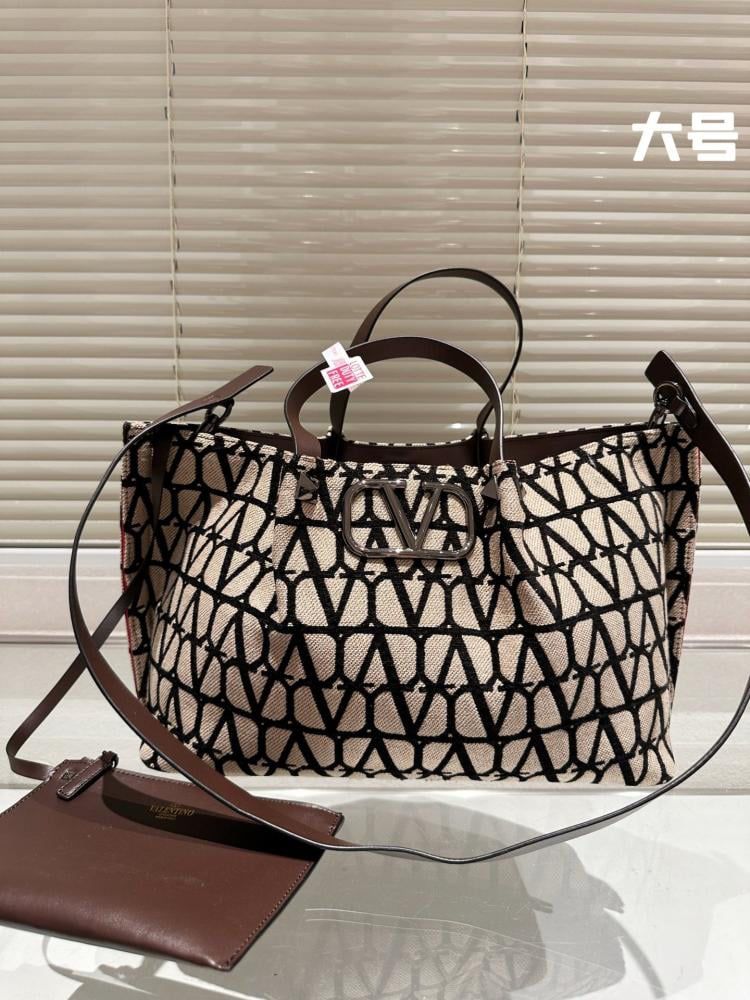VALT-HAND BAGS