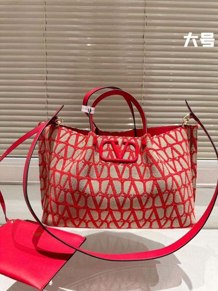 VALT-HAND BAGS