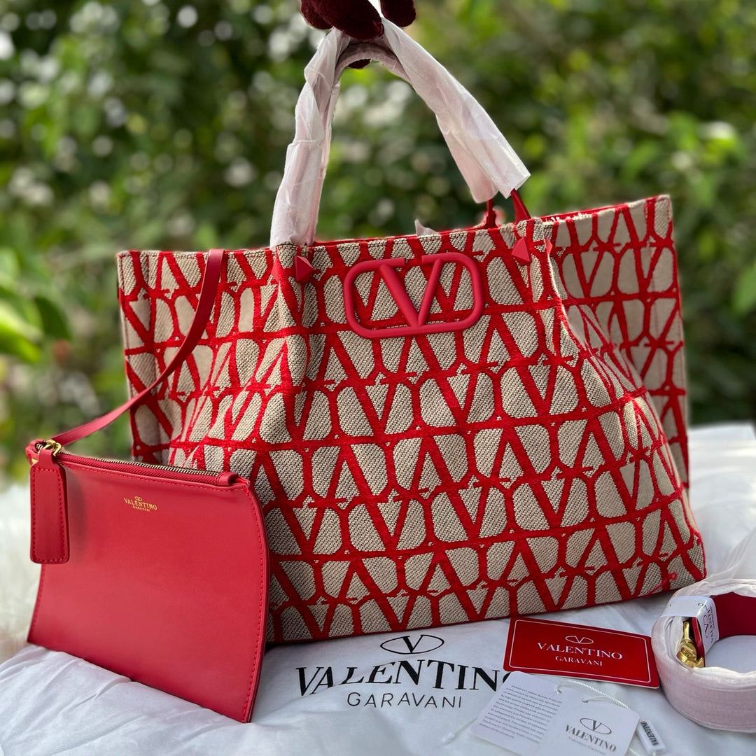 VALT-HAND BAGS