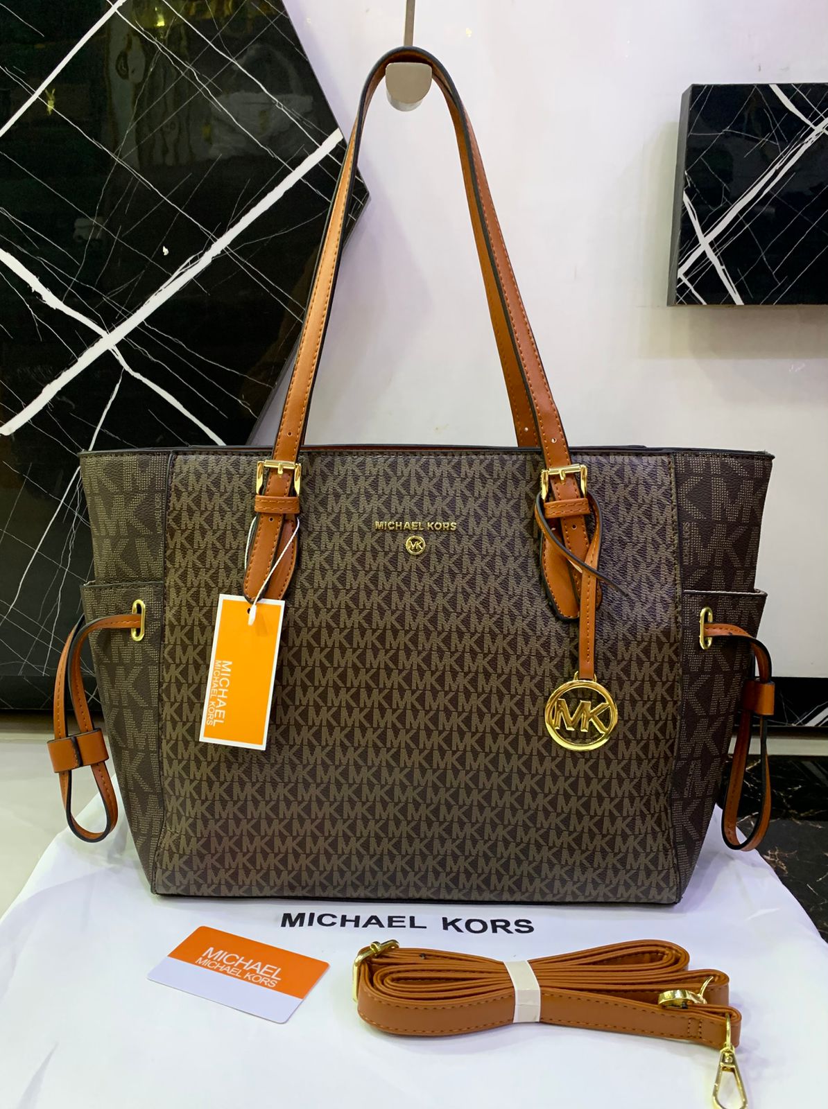M-K-HANDS BAGS