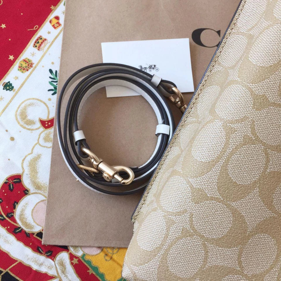 Coach Mollie Tote Bag 25