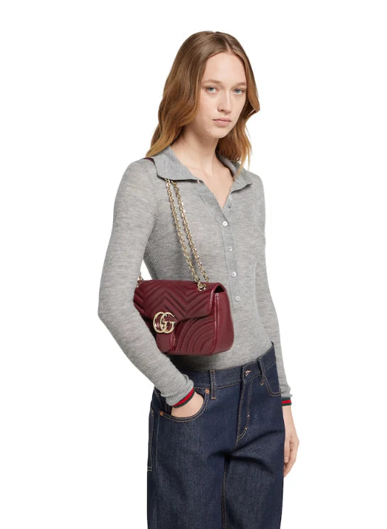 GUCCI GG
Marmont medium shoulder bag