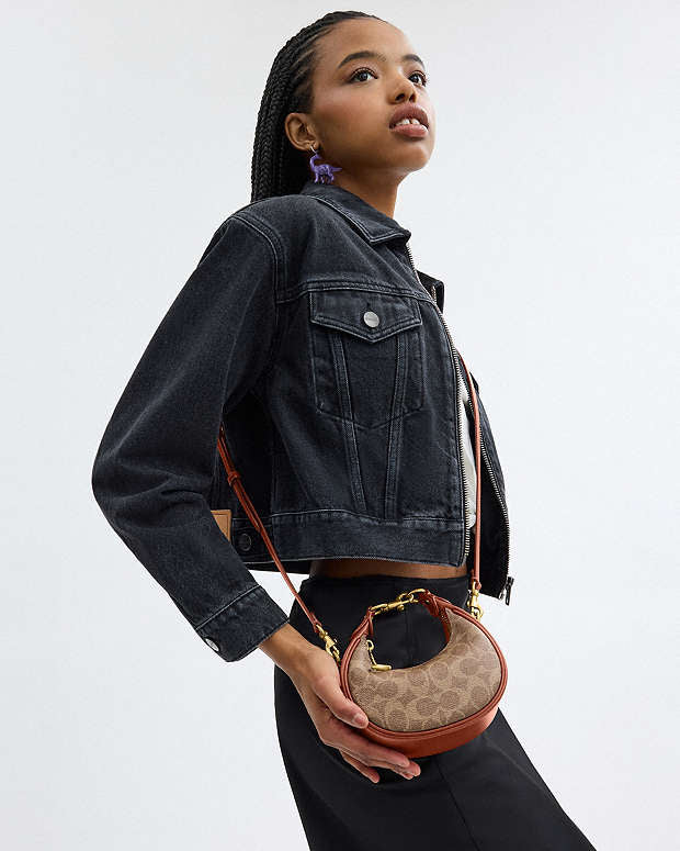 Coach Jonie Bag In Signature Canvas